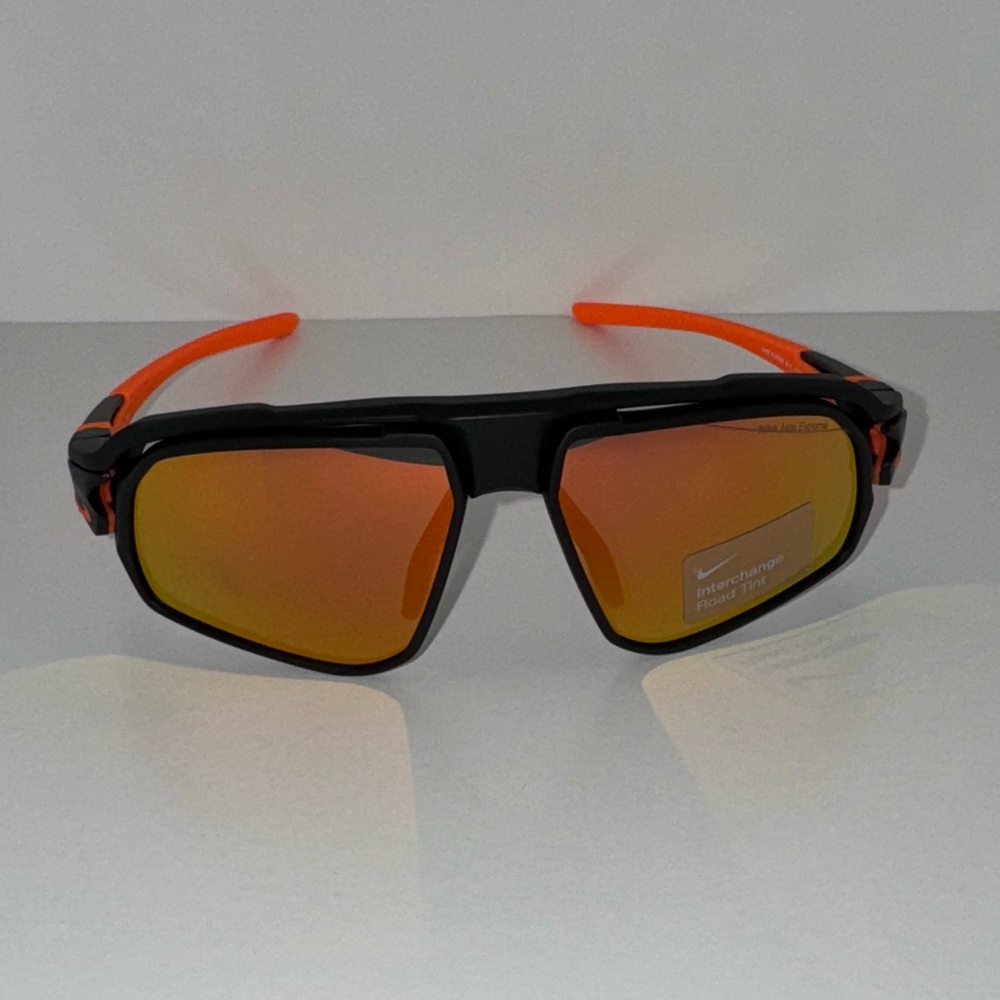 Nike Flyfree 24E Mirrored Sunglasses with Interchangeable Lens EV24023-008